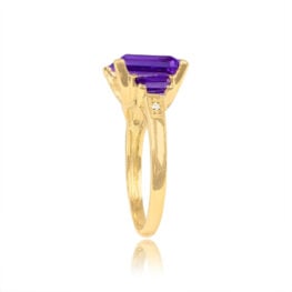 Top Side View emerald-cut amethyst and 18k yellow gold 15625